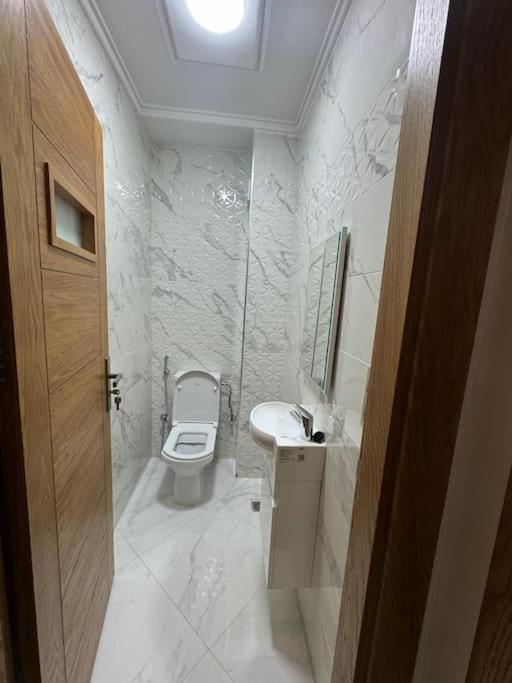 Family-Sized Cosy Apartment ลารัช ภายนอก รูปภาพ