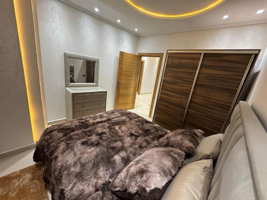 Family-Sized Cosy Apartment ลารัช ภายนอก รูปภาพ