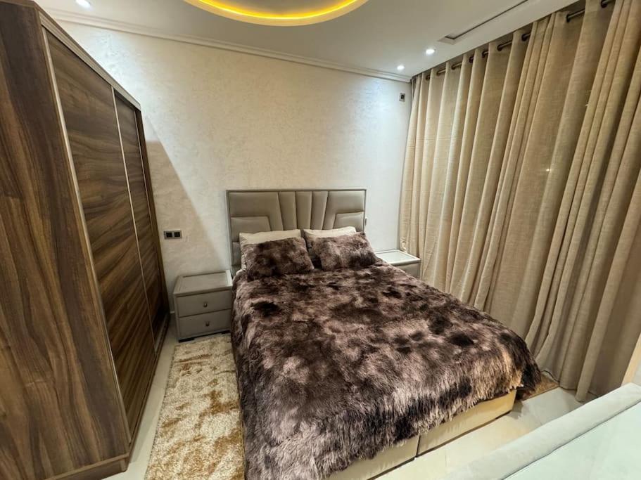 Family-Sized Cosy Apartment ลารัช ภายนอก รูปภาพ